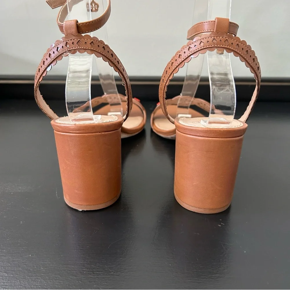 Tory Burch Marguerite Tan Leather Floral Perforated Block Heel Sandals, Size 8M